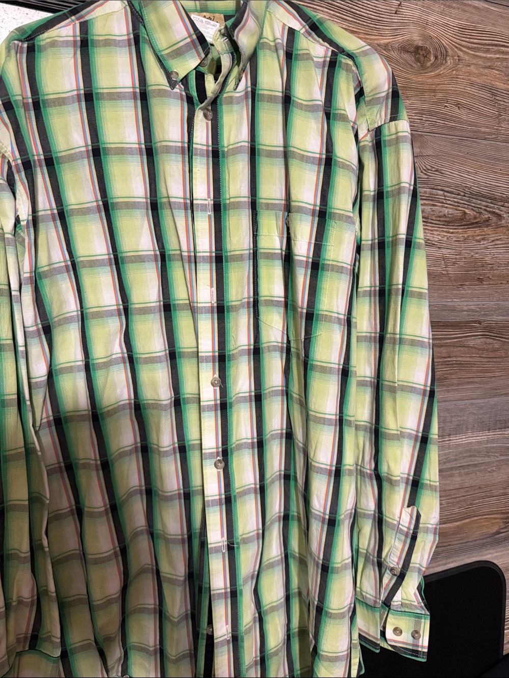 Wrangler Green and White Plaid Button-Down Shirt